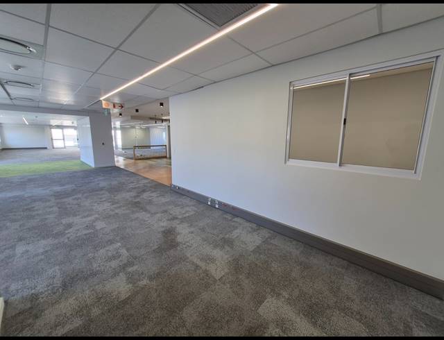 666M² OFFICE TO LET IN WOODMEAD